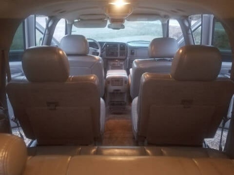 2004 GMC Yukon XL for sale at J & J Auto of St Tammany in Slidell LA