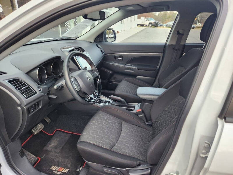 2024 Mitsubishi Outlander Sport ES