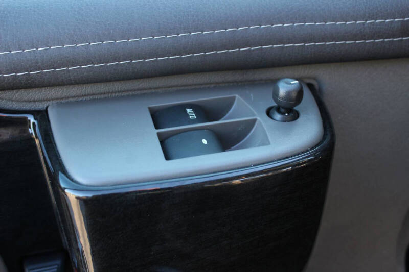 2025 Chevrolet Express 2500