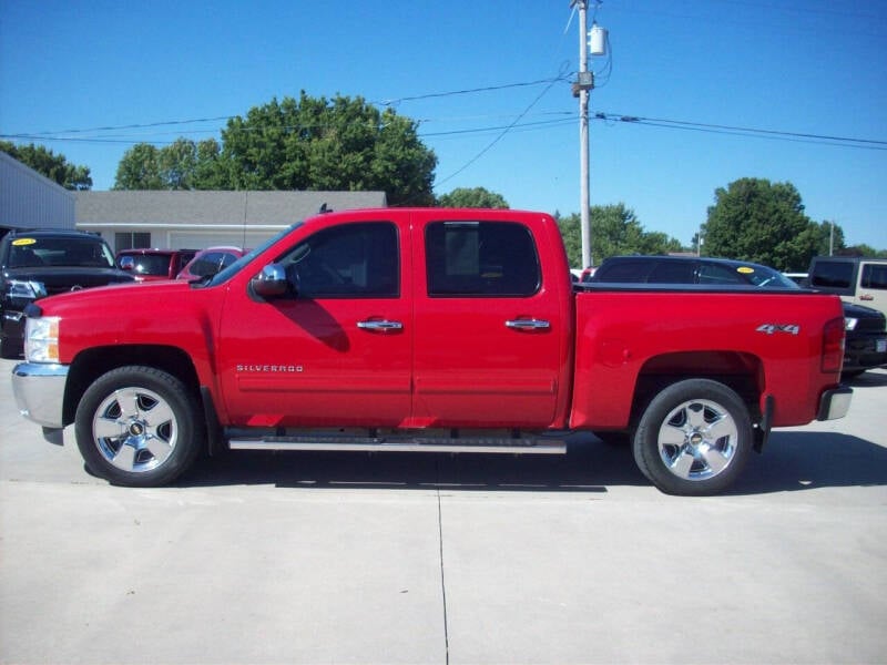 Used 2011 Chevrolet Silverado 1500 LT with VIN 3GCPKSE32BG352521 for sale in Kansas City