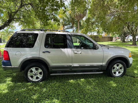 2004 Ford Explorer XLT
