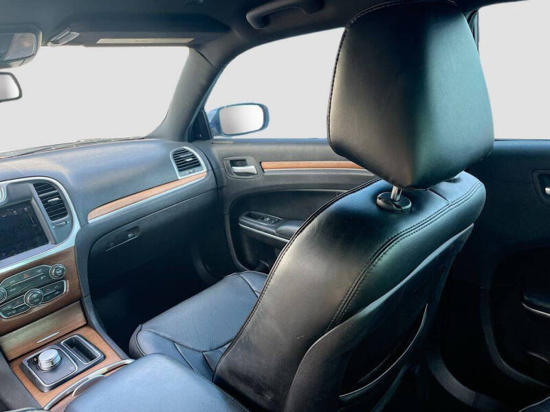 2019 Chrysler 300 C
