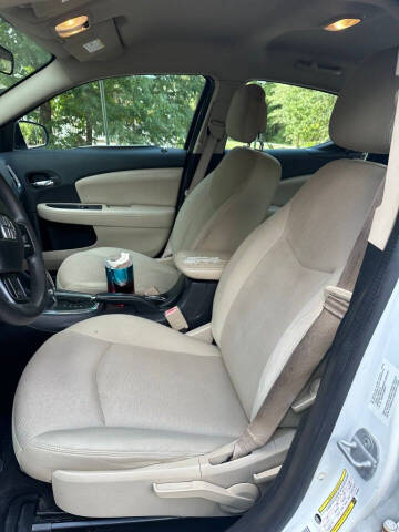 2014 Dodge Avenger SE