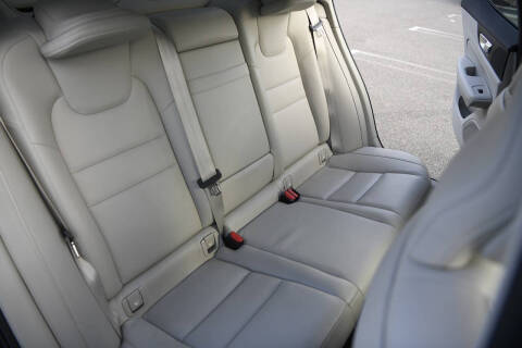 2019 Volvo S60 T5 Momentum