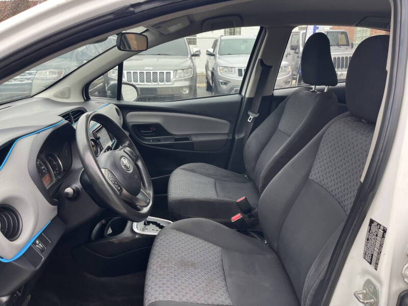 2017 Toyota Yaris 5-Door L