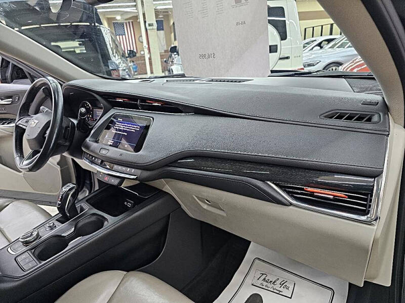 2019 Cadillac XT4 Premium Luxury