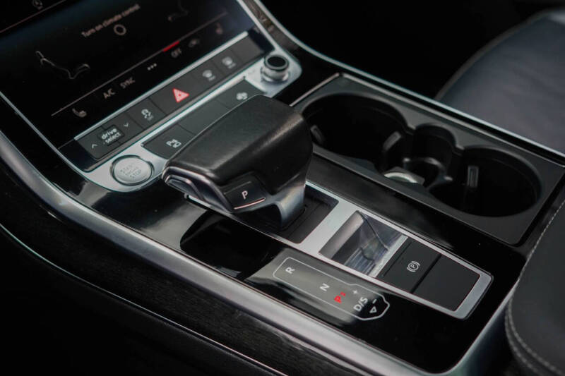 2019 Audi Q8 quattro Premium 55 TFSI