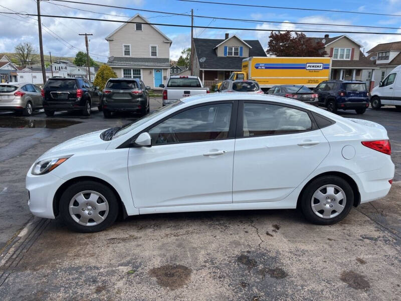 2013 Hyundai Accent GLS