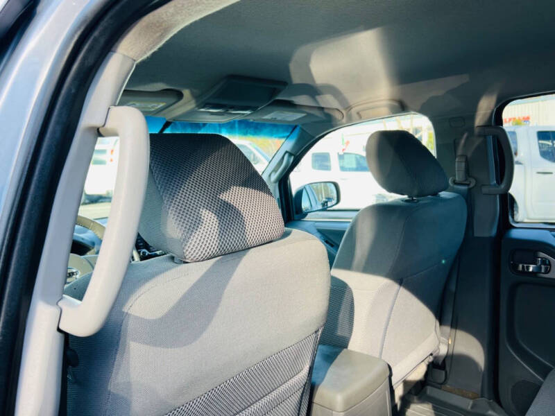 2017 Nissan Frontier SV