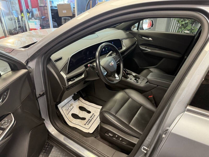 2024 Cadillac XT4 Luxury