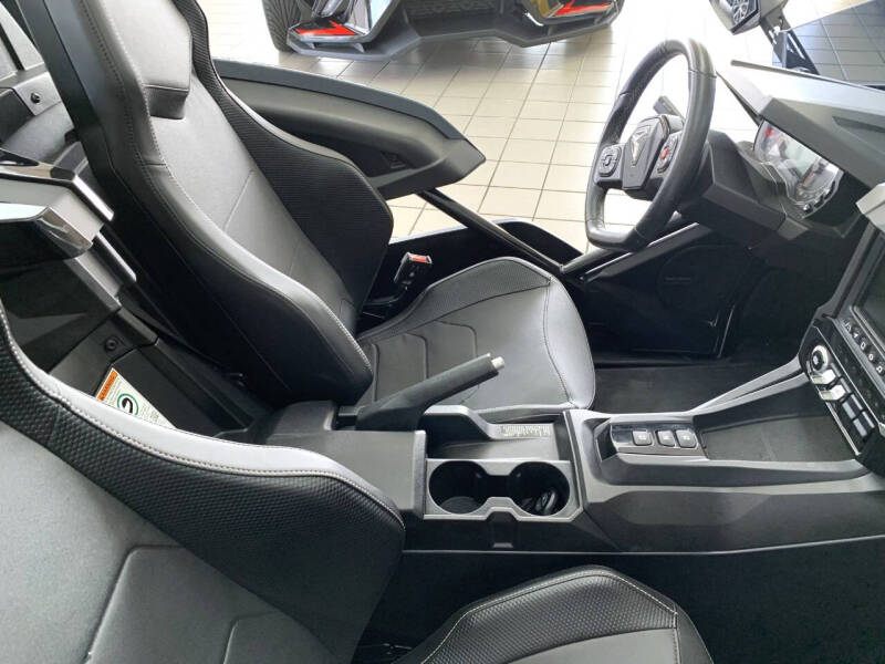 2023 Polaris Slingshot