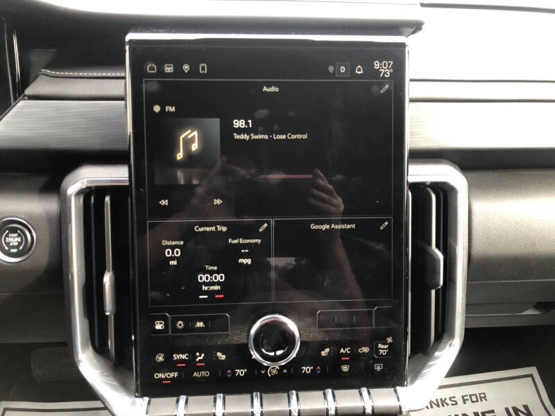 2024 GMC Acadia Elevation