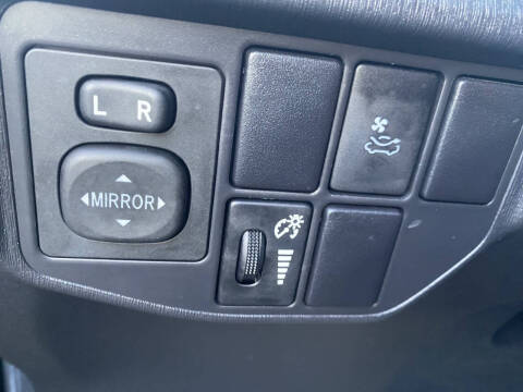 2013 Toyota Prius Three