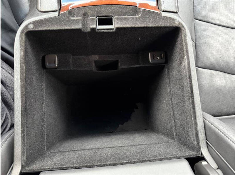 2018 Cadillac Escalade ESV Premium Luxury