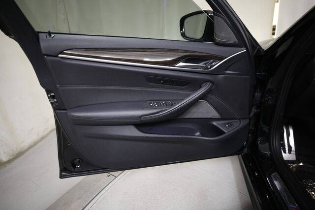 2021 BMW 5 Series 540i