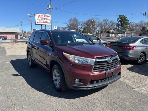 2015 Toyota Highlander for sale at Chris Auto Sales in Springfield MA
