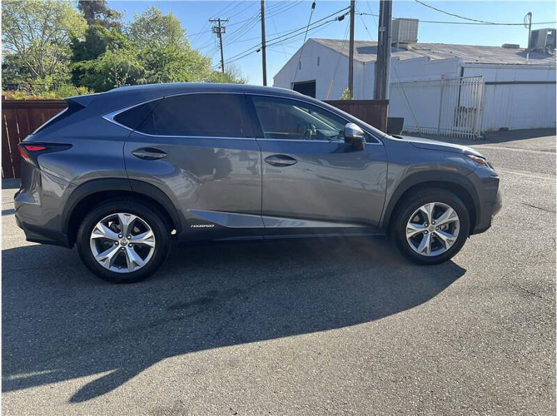 2017 Lexus NX 300h