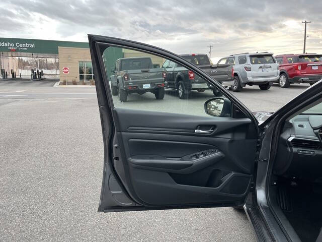 2024 Nissan Altima 2.5 SV