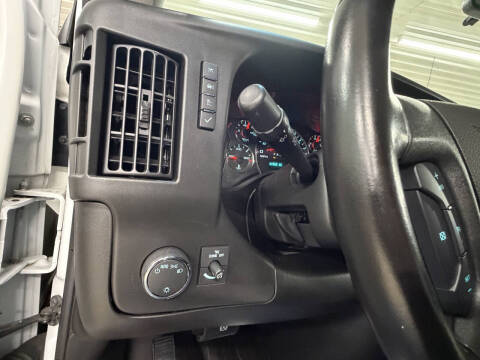 2023 GMC Savana 2500