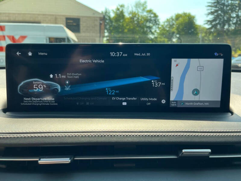 2024 Genesis Electrified GV70