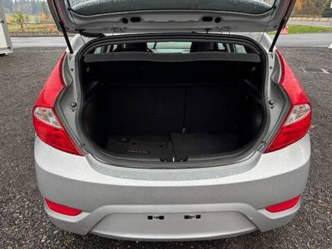 2012 Hyundai Accent SE