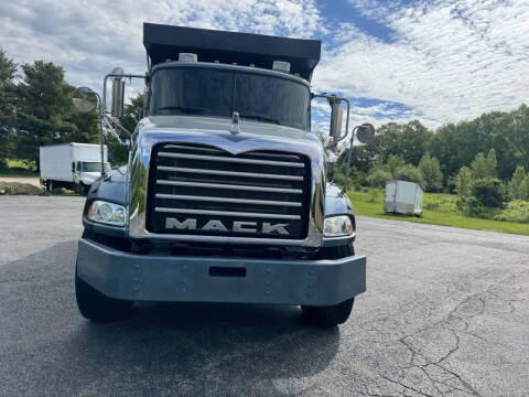 2013 Mack Granite