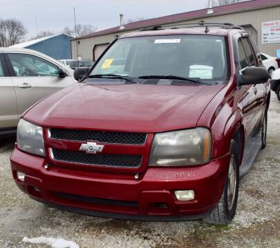 2008 Chevrolet TrailBlazer for sale at PINNACLE ROAD AUTOMOTIVE LLC in Moraine OH