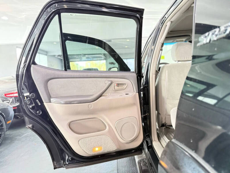 2006 Toyota Sequoia SR5