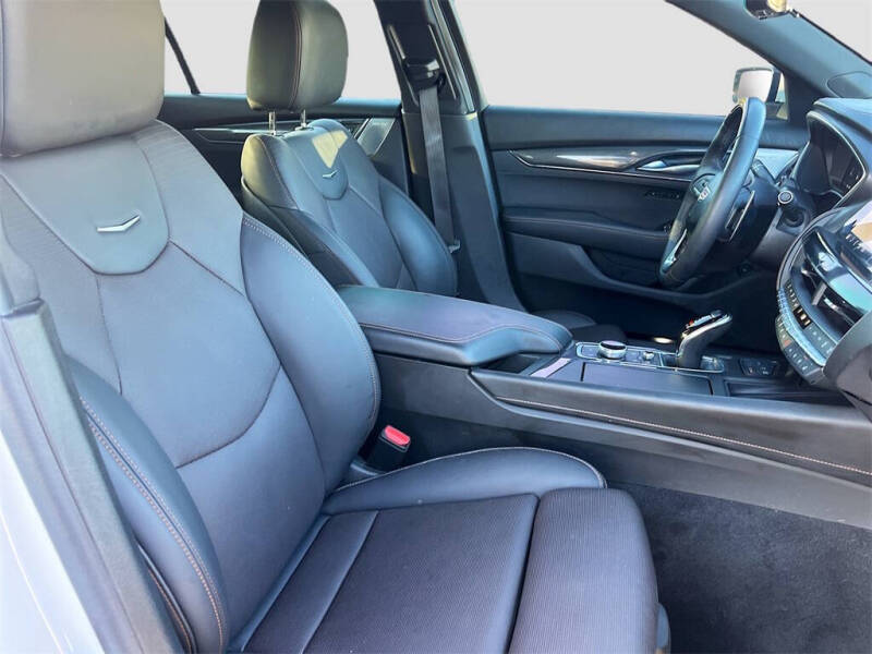 2024 Cadillac CT5 Sport