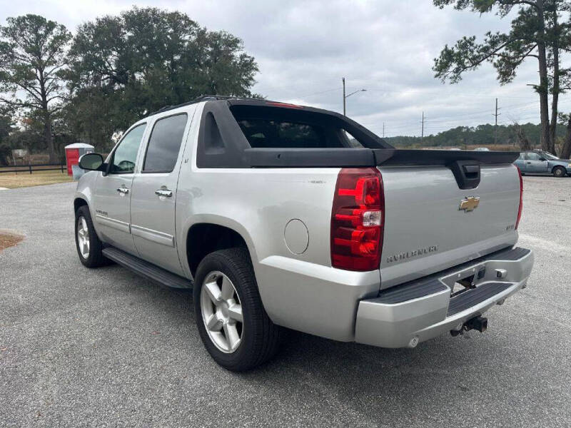 2011 Chevrolet Avalanche LT