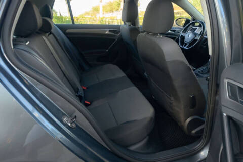 2017 Volkswagen Golf TSI S