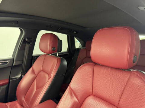 2022 Porsche Macan S