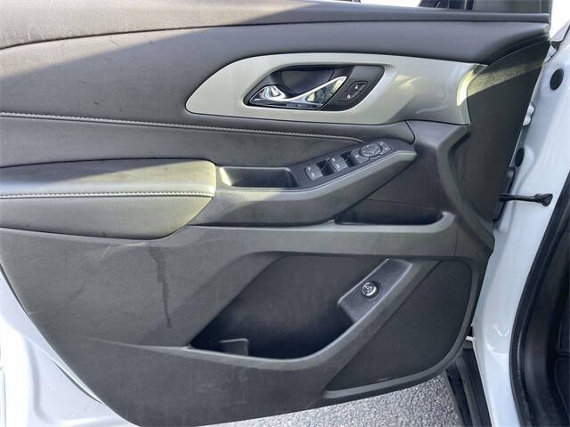 2022 Chevrolet Traverse LT Leather