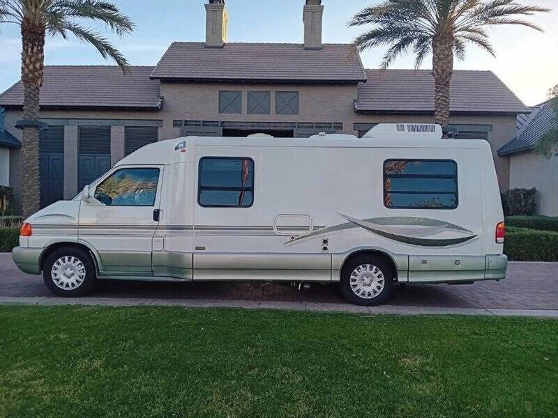 2002 Winnebago Rialta