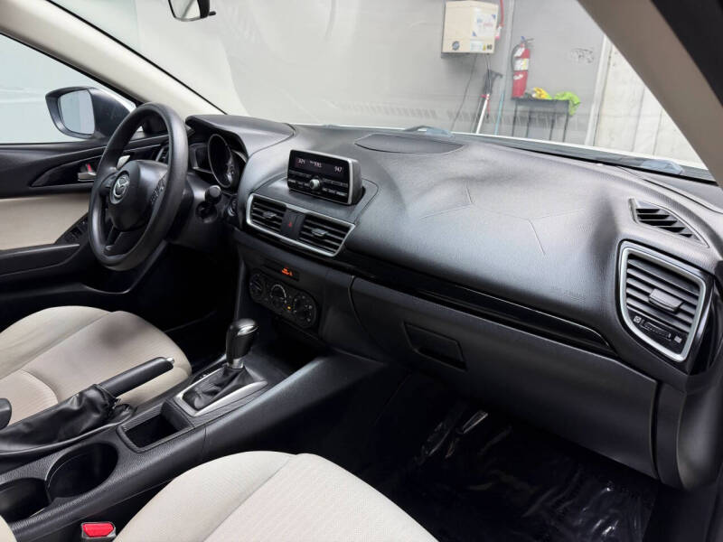 2014 Mazda MAZDA3 i Sport