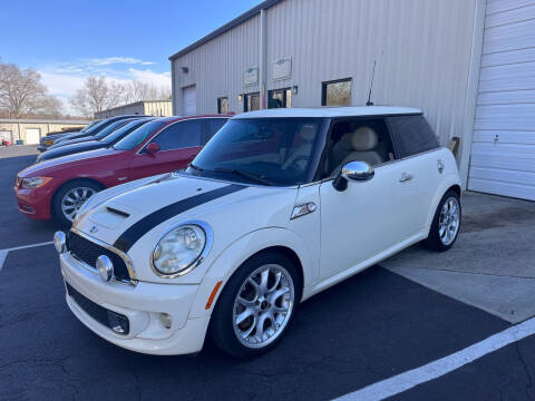 2011 MINI Cooper for sale at Athens Auto Group in Matthews NC