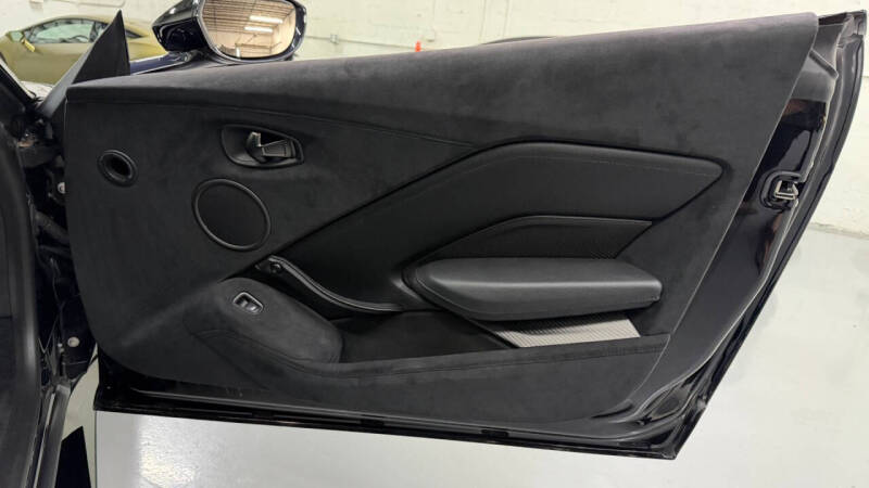 2019 Aston Martin Vantage