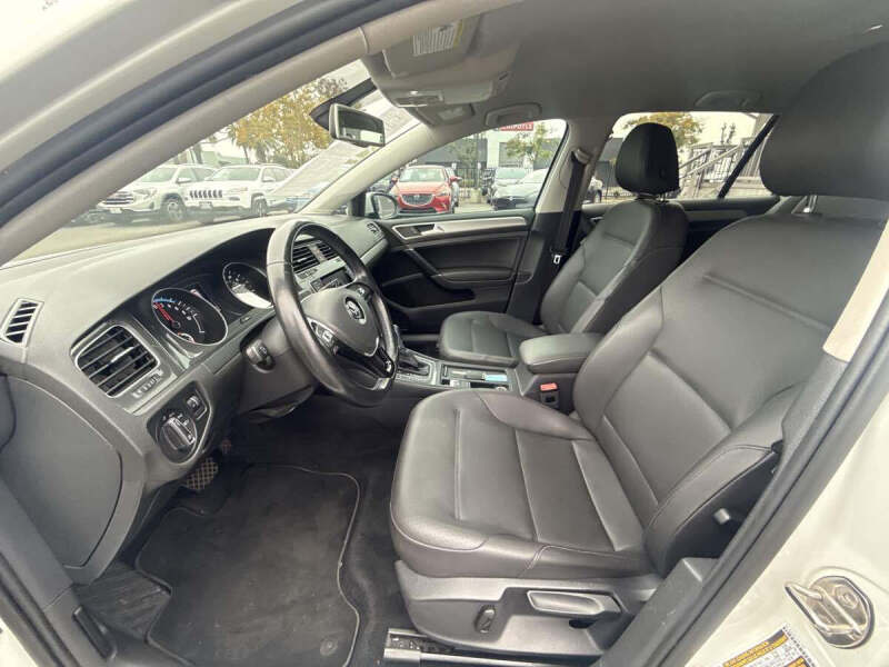 2015 Volkswagen e-Golf SEL Premium