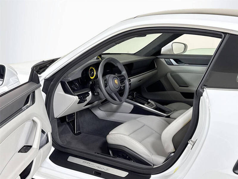 2022 Porsche 911 Turbo S