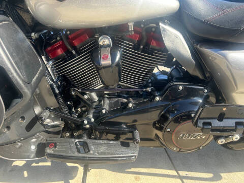 2019 Harley-Davidson FLHTKSE CVO LIMITED