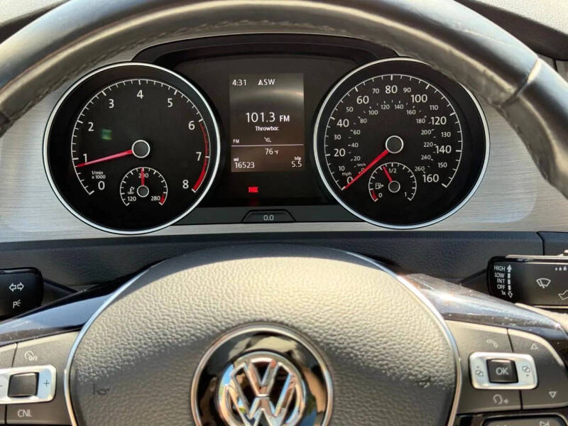 2017 Volkswagen Golf TSI Wolfsburg Edition