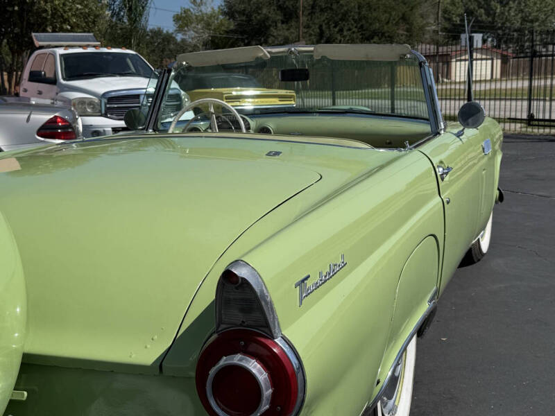 1956 Ford Thunderbird