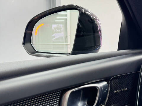 2021 Volvo XC40 Recharge Pure Electric P8