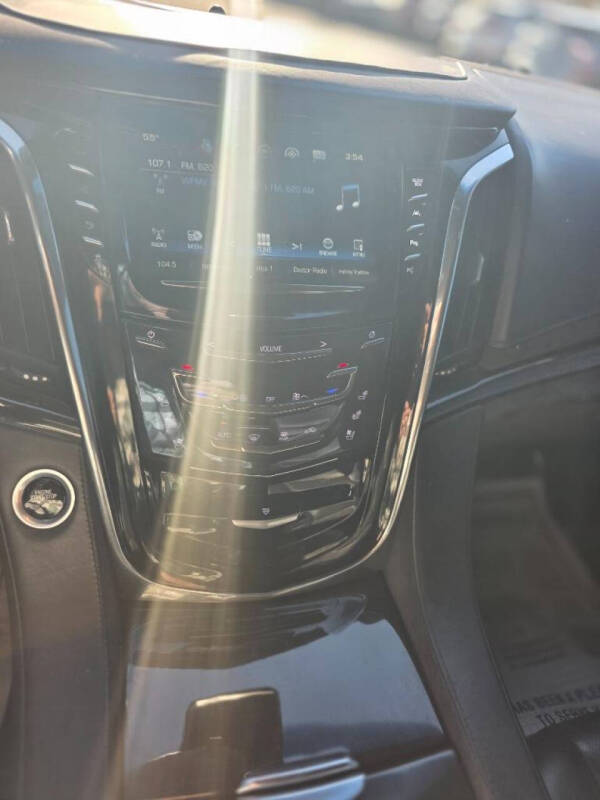 2017 Cadillac Escalade Platinum