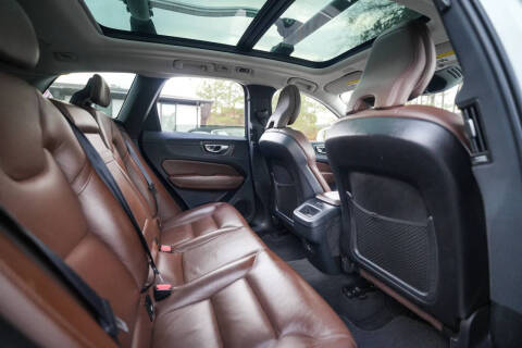 2019 Volvo XC60 T6 Momentum