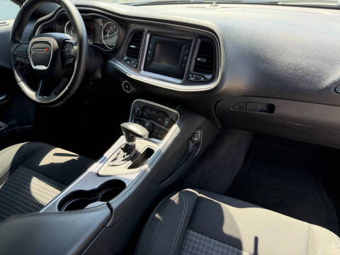 2015 Dodge Challenger SXT