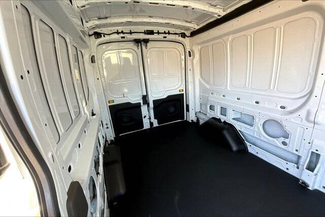 2025 Ford Transit 250