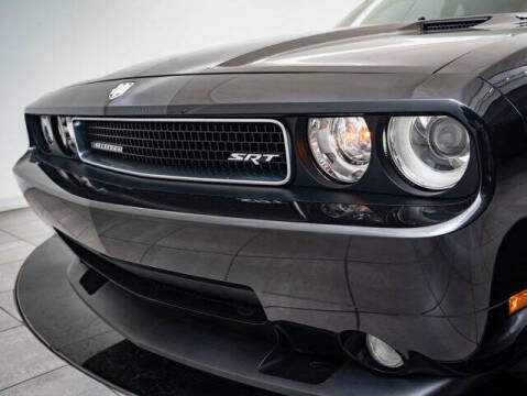 2009 Dodge Challenger SRT8