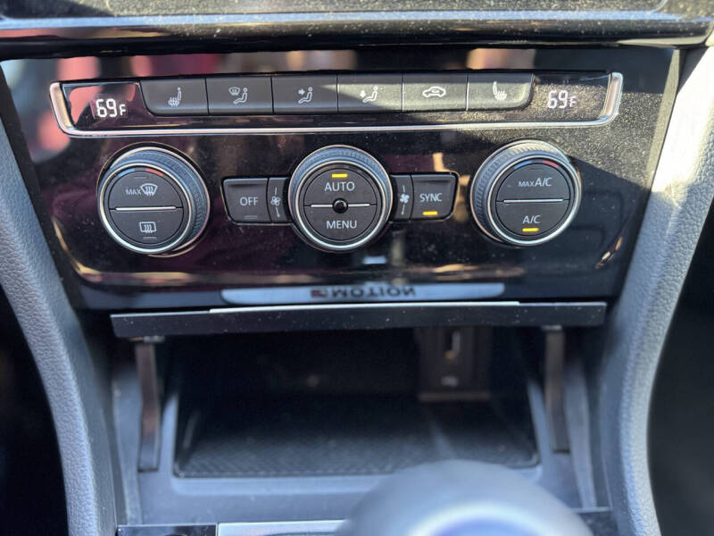 2019 Volkswagen Golf R 4Motion