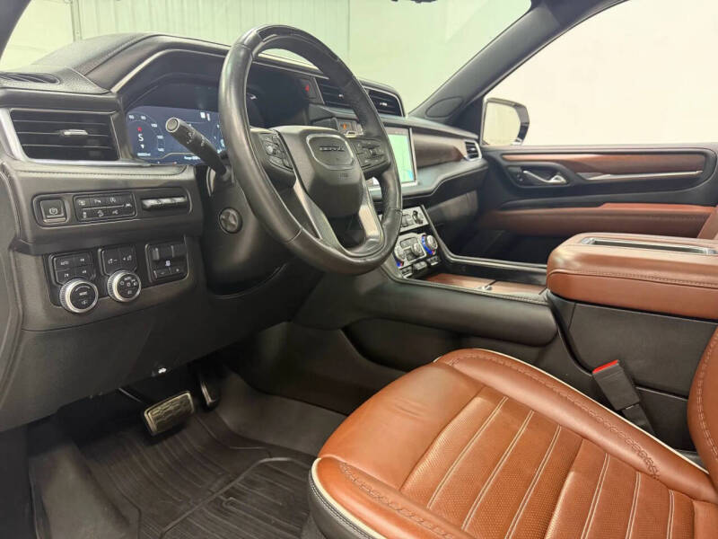 2023 GMC Yukon XL Denali Ultimate